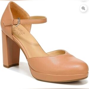 Naturalizer Women's Nude Block Heel Pumps (Bandele Taupe Smooth) Shoes are new